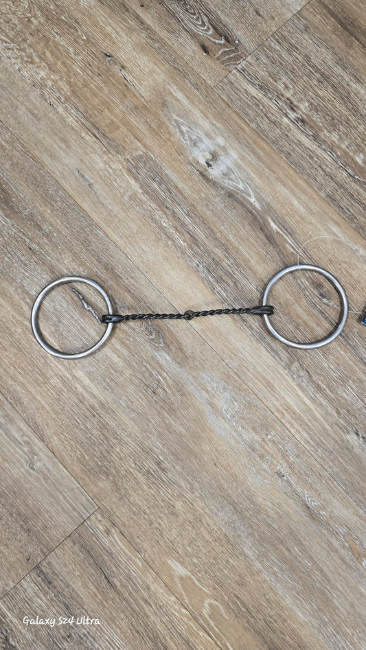 Thin Twisted Wire Loose Ring