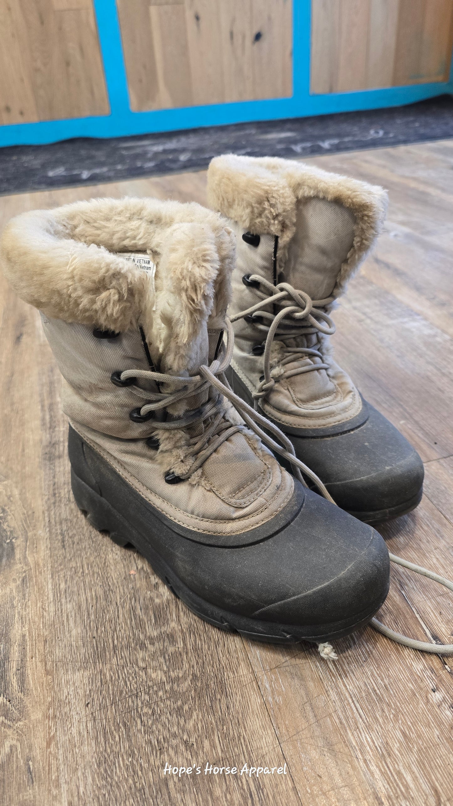 Sorel winter boots, 6.5